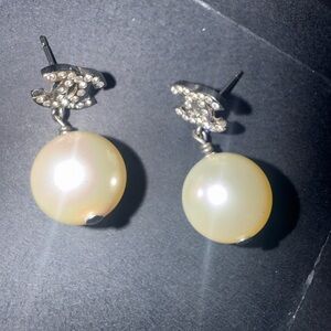 CHANEL pearl earrings
